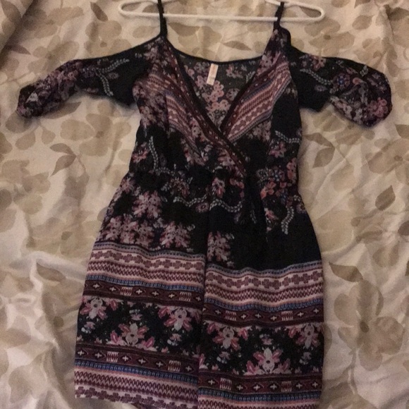 Romper - Picture 2 of 4